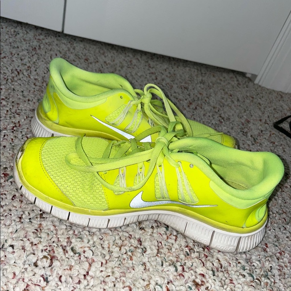 Nike free runs